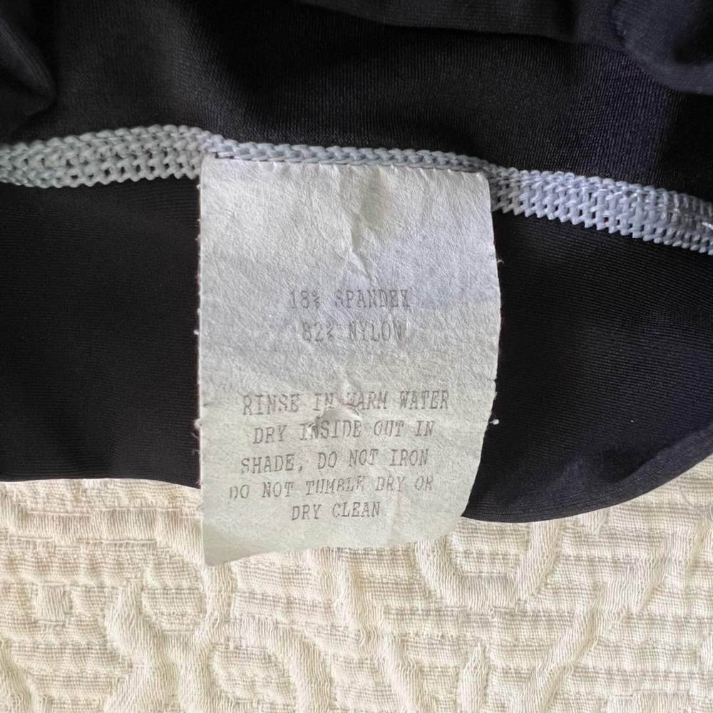 Roxy Rashguard - Picture 5 of 6